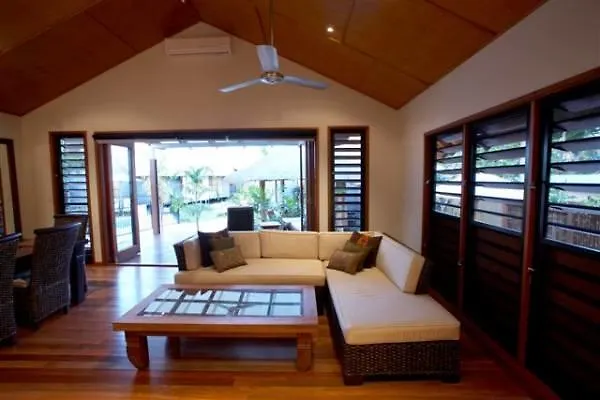 Pure Magnetic Villa 10 Nelly Bay