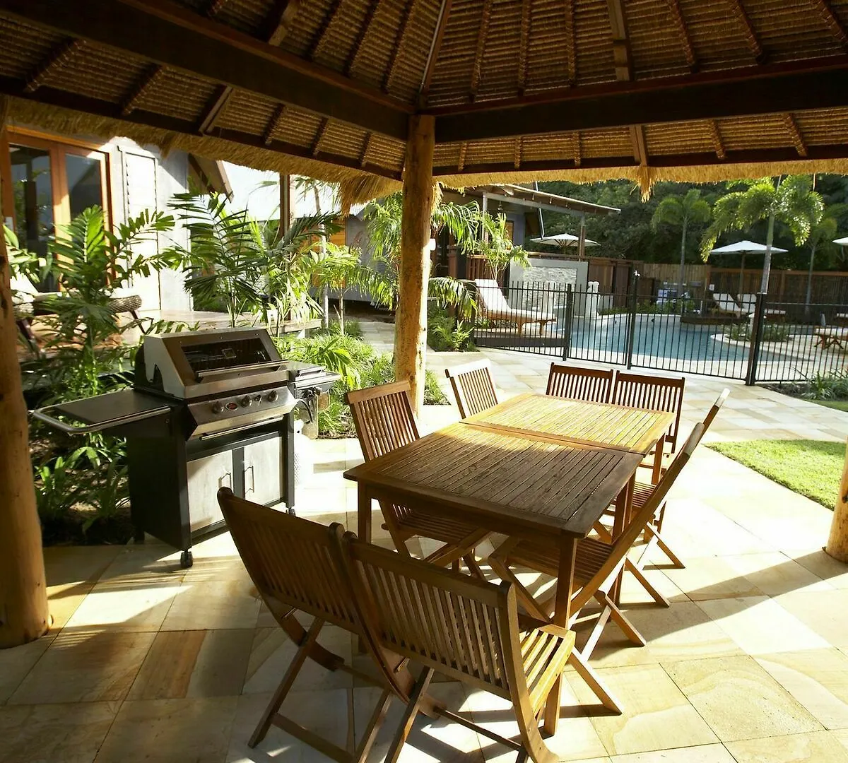 Pure Magnetic Villa 10 Nelly Bay Australia