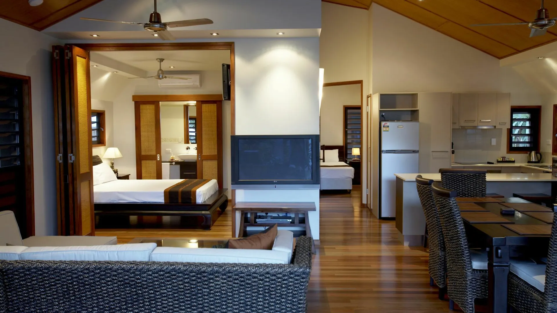 Pure Magnetic Villa 10 Nelly Bay